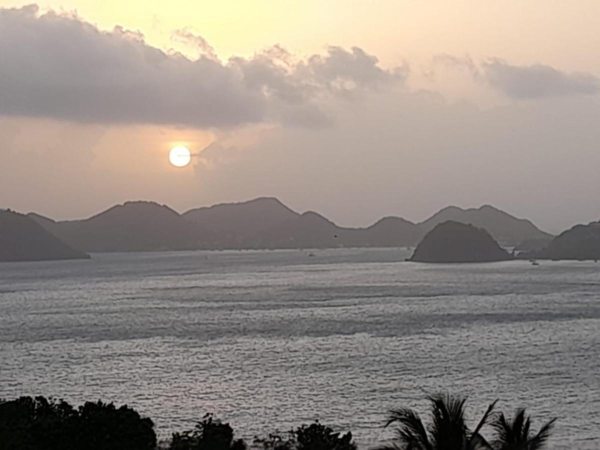 Ti Kaz Anoli Vue Epoustouflante Sur La Baie Villa Terre-de-Bas ภายนอก รูปภาพ