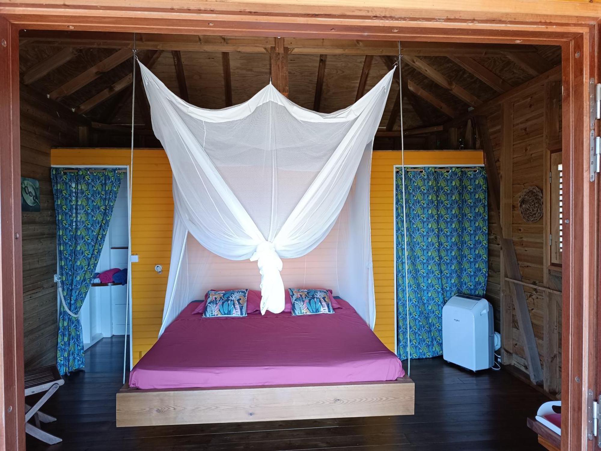 Ti Kaz Anoli Vue Epoustouflante Sur La Baie Villa Terre-de-Bas ภายนอก รูปภาพ