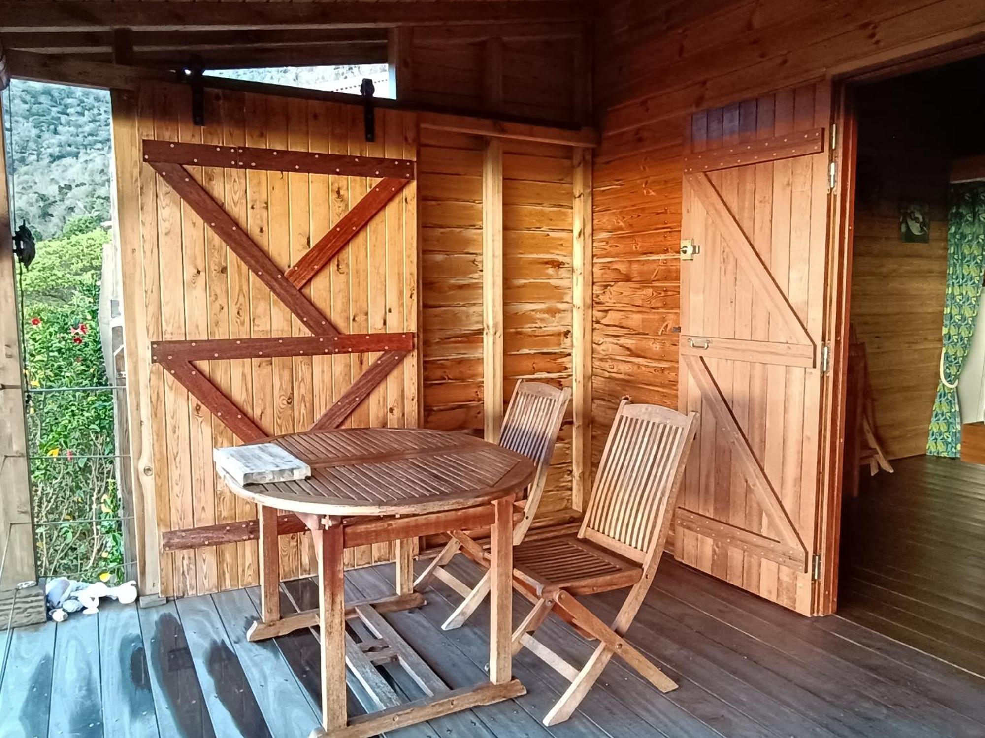 Ti Kaz Anoli Vue Epoustouflante Sur La Baie Villa Terre-de-Bas ภายนอก รูปภาพ